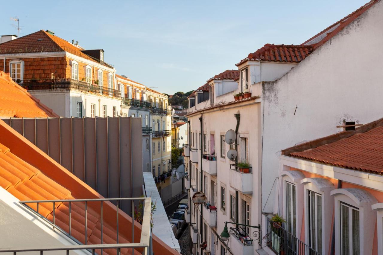 Joivy 2-Br Flat With Garage Near Castelo De S Jorge Daire Lisboa Dış mekan fotoğraf